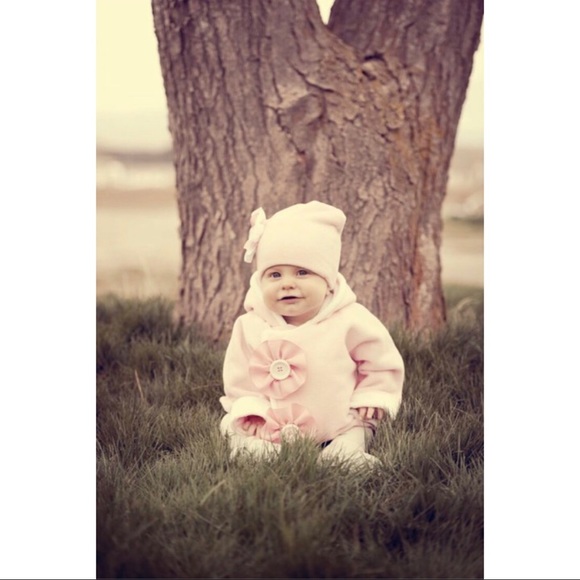 FREE* with purchase coat/hat EXTRA PHOTOS. - Picture 5 of 6